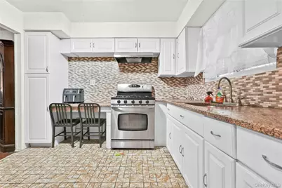 989 Schenck Avenue, Brooklyn, NY 11207 - Photo 9