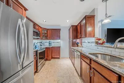 189 Haddon Hollow Court, Middle Island, NY 11953 - Photo 9