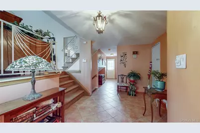 3291 Wolfson Drive, Baldwin, NY 11510 - Photo 3