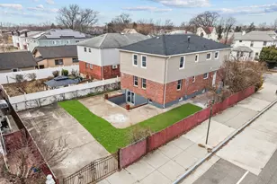 141-01 255th St, Rosedale, NY 11422 - Photo 19