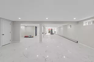 141-01 255th St, Rosedale, NY 11422 - Photo 15