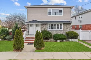 141-01 255th St, Rosedale, NY 11422 - Photo 21