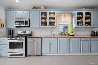 132 Mayflower Avenue, New Rochelle, NY 10801 - Photo 3