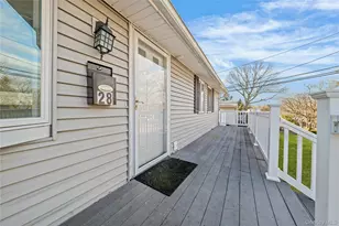 28 Ellen Pl, Kings Park, NY 11754 - Photo 5