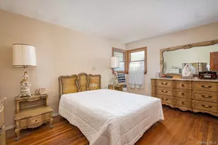 285 Southwood Cir, Syosset, NY 11791 - Photo 13