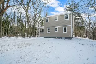 15 Beatrice Dr, Shirley, NY 11967 - Photo 5