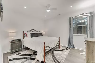 33 E Potter Lane NE, Huntington, NY 11743 - Photo 17