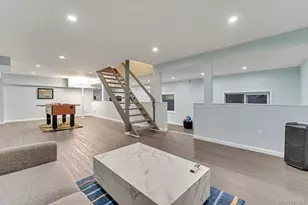 33 E Potter Ln NE, Huntington, NY 11743 - Photo 19