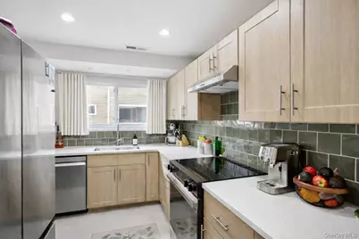 168 Birchwood Close, Chappaqua, NY 10514 - Photo 9