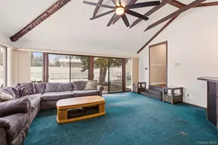 258 Holt Dr, Pearl River, NY 10965 - Photo 23