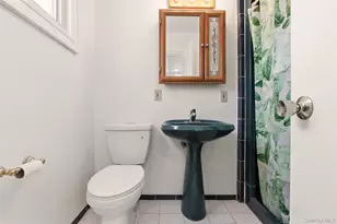 258 Holt Dr, Pearl River, NY 10965 - Photo 19