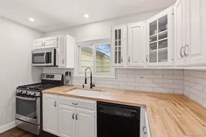 258 Holt Drive, Pearl River, NY 10965 - Photo 15