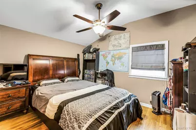 360 Locust Avenue, Oakdale, NY 11769 - Photo 21