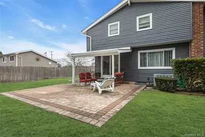 360 Locust Avenue, Oakdale, NY 11769 - Photo 23