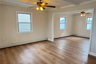 129 Spring Ln, Levittown, NY 11756 - Photo 3