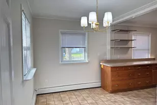 129 Spring Ln, Levittown, NY 11756 - Photo 11