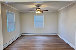 129 Spring Ln, Levittown, NY 11756 - Photo 9