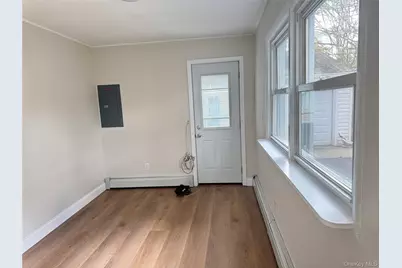 129 Spring Lane, Levittown, NY 11756 - Photo 5