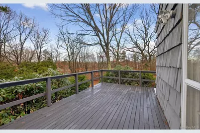 4 Penn Court, Dix Hills, NY 11746 - Photo 45