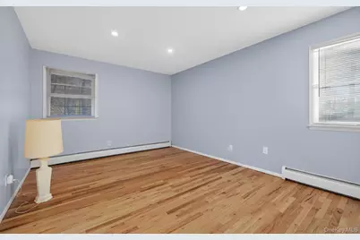 4 Penn Court, Dix Hills, NY 11746 - Photo 37