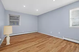 4 Penn Ct, Dix Hills, NY 11746 - Photo 37