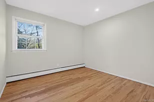 4 Penn Ct, Dix Hills, NY 11746 - Photo 39