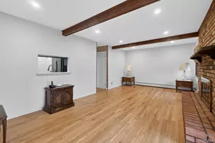 4 Penn Ct, Dix Hills, NY 11746 - Photo 21