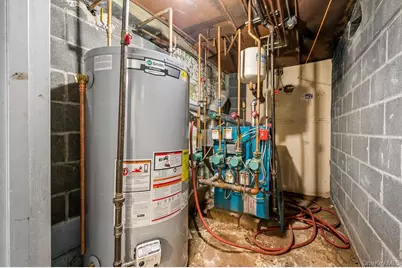 27-28 Humphreys Street, East Elmhurst, NY 11369 - Photo 27