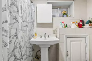 27-28 Humphreys St, East Elmhurst, NY 11369 - Photo 29