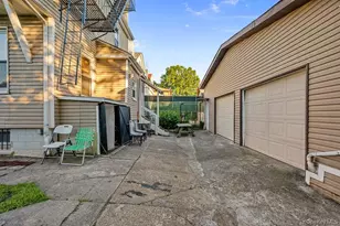 27-28 Humphreys St, East Elmhurst, NY 11369 - Photo 9