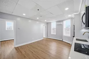 32B Main W, Bay Shore, NY 11706 - Photo 7