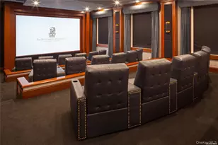 3000 Royal Ct, North Hills, NY 11040 - Photo 17