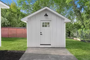 48 Watchogue Ave, East Moriches, NY 11940 - Photo 19