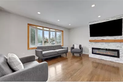 8 Jodi Lane, New City, NY 10956 - Photo 5