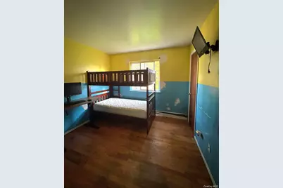 2 Mortell Court, Babylon, NY 11726 - Photo 9