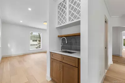 118 Soundview Avenue, White Plains, NY 10606 - Photo 11