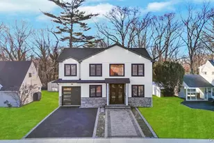 126 Rim Ln, Hicksville, NY 11801 - Photo 27