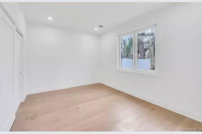 126 Rim Lane, Hicksville, NY 11801 - Photo 17