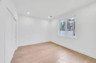 126 Rim Ln, Hicksville, NY 11801 - Photo 17