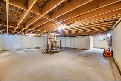 126 Rim Lane, Hicksville, NY 11801 - Photo 25