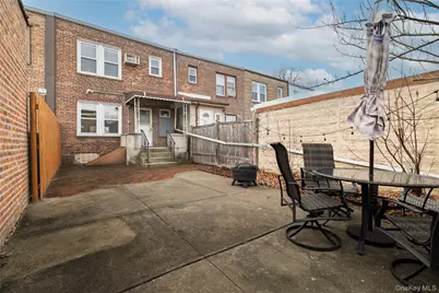 6779 Exeter Street, Forest Hills, NY 11375 - Photo 19