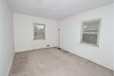 7516 197th Street, Fresh Meadows, NY 11366 - Photo 17