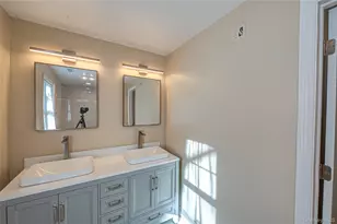 335 Landing Ave, Smithtown, NY 11787 - Photo 23