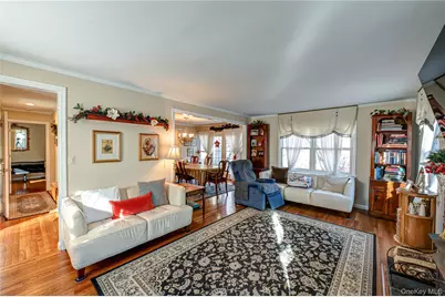 335 Landing Avenue, Smithtown, NY 11787 - Photo 15