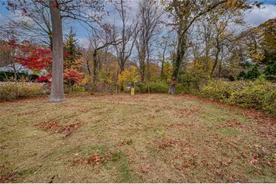 335 Landing Avenue, Smithtown, NY 11787 - Photo 33