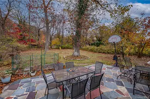 335 Landing Ave, Smithtown, NY 11787 - Photo 5