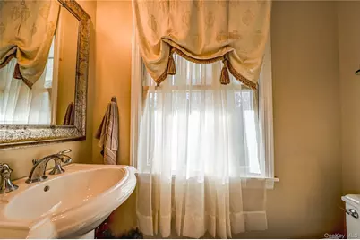 335 Landing Avenue, Smithtown, NY 11787 - Photo 13