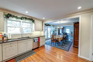 335 Landing Ave, Smithtown, NY 11787 - Photo 9