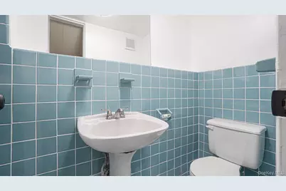 3920 Ely Avenue, Bronx, NY 10466 - Photo 19