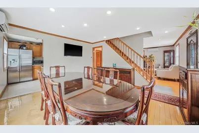 508 Chamberlin Street, East Meadow, NY 11554 - Photo 9